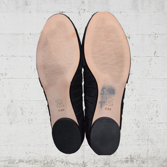 Talbots Black Canvas Almond Toe Slip On Pleated Classic Ballet Flats Size 6 - Picture 4 of 13